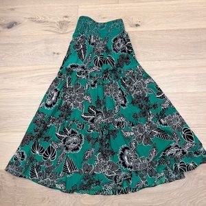 Green and black maxi skirt